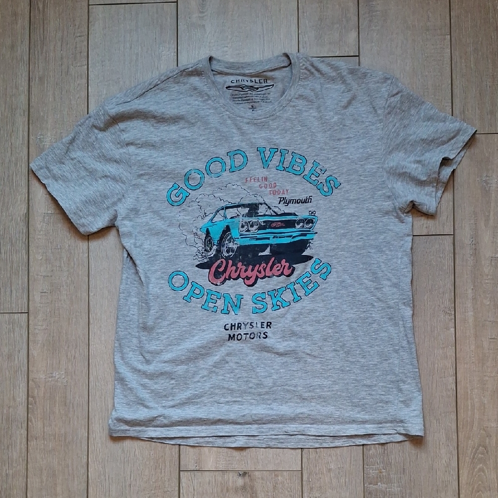 Chrysler Plymouth Gray Short Sleeve Graphic Vintage Style Tee Size S